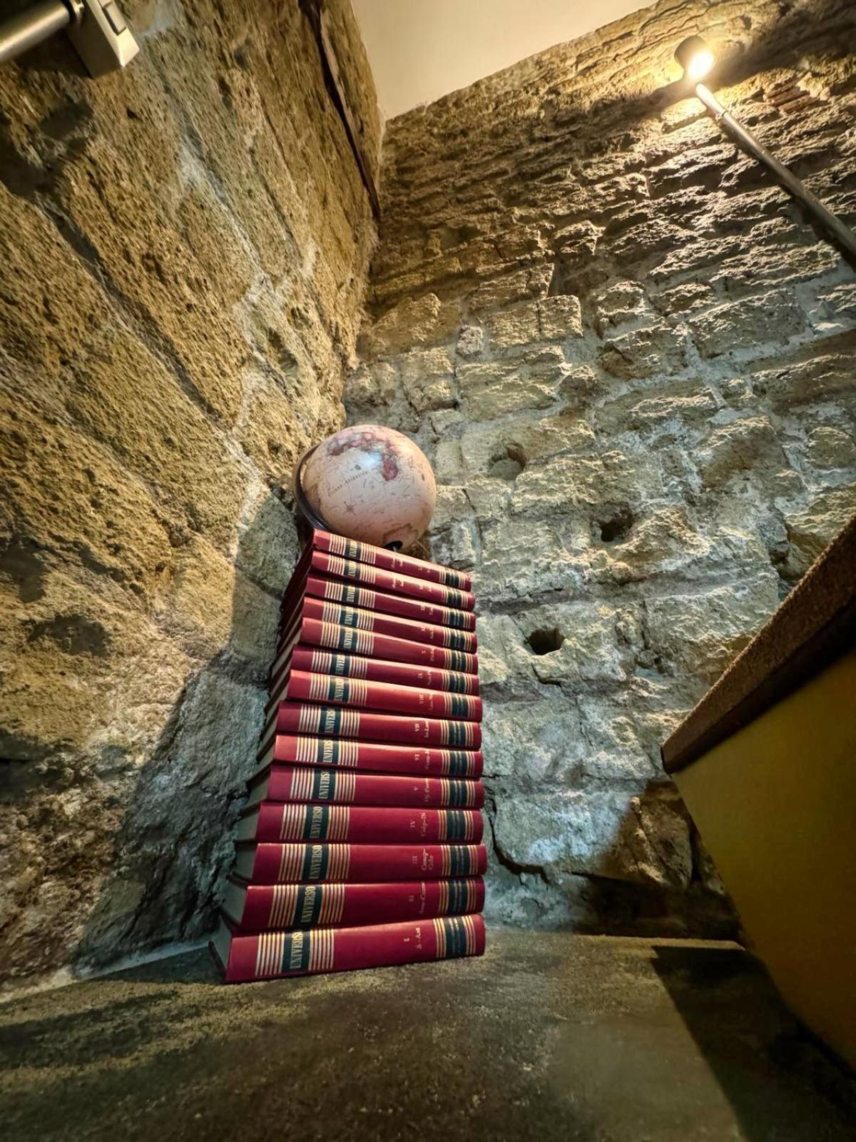 Carlito'S House- Un'Intera Casa Al Centro Storico Lejlighed Napoli Eksteriør billede