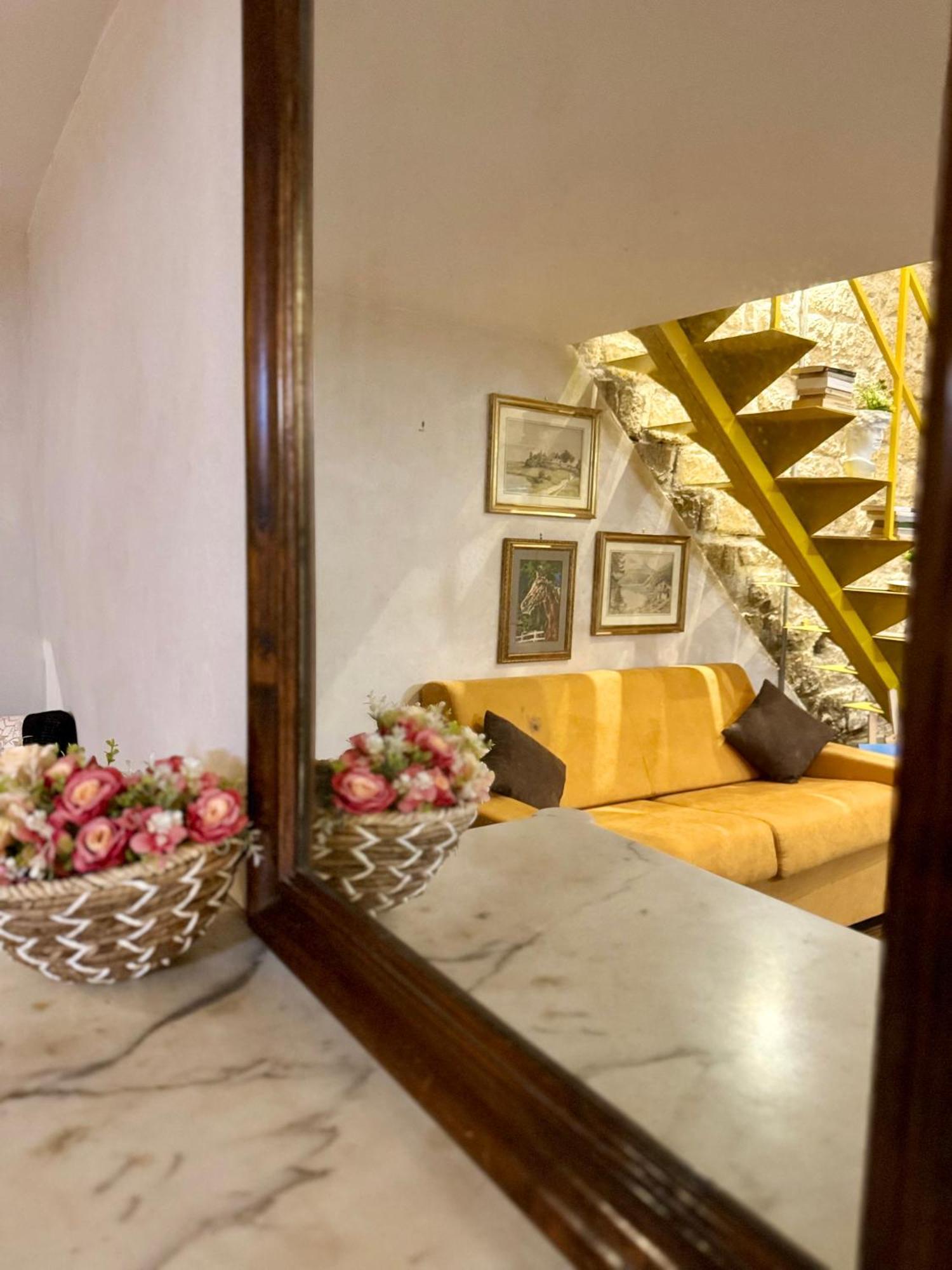 Carlito'S House- Un'Intera Casa Al Centro Storico Lejlighed Napoli Eksteriør billede