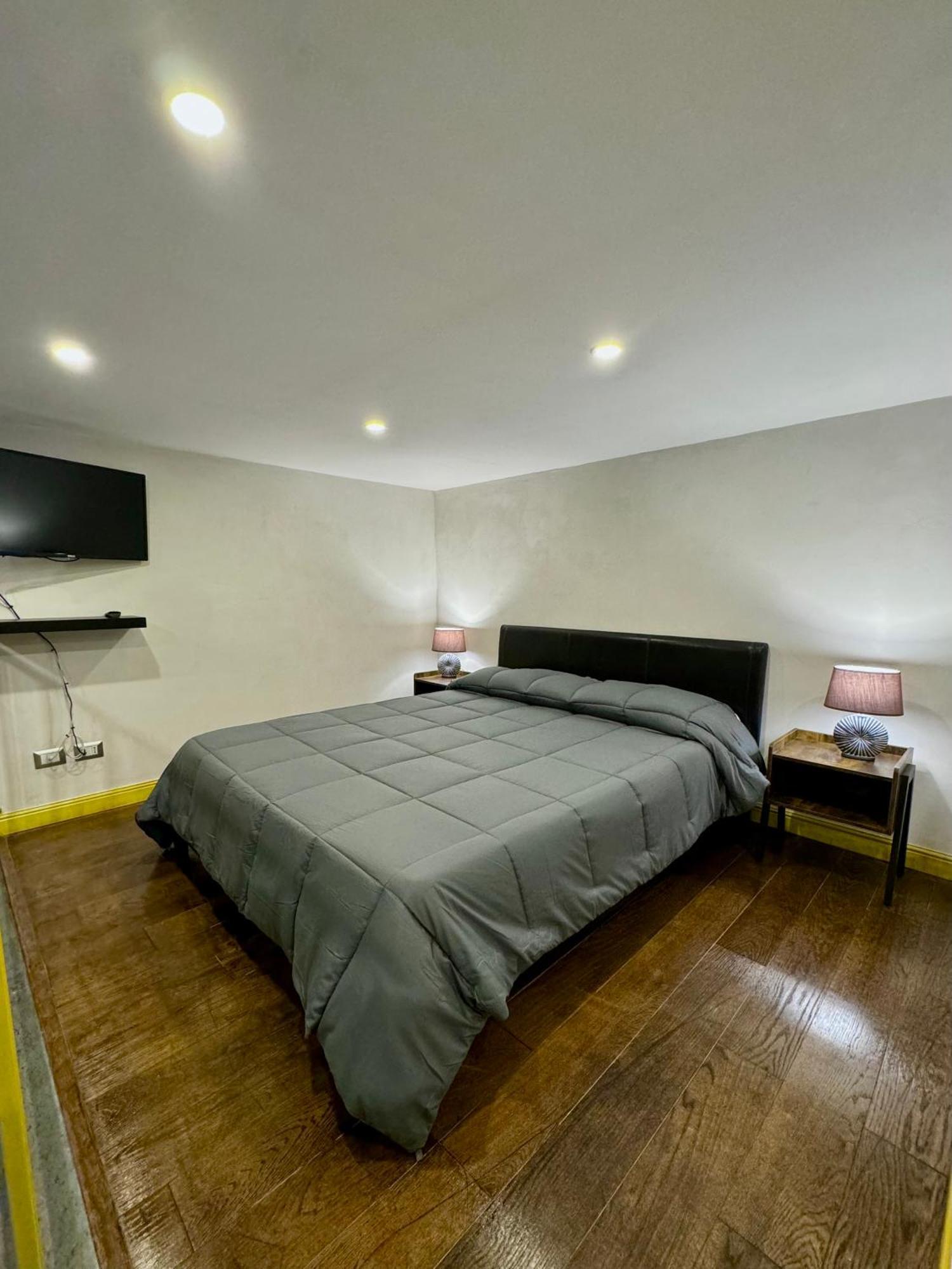Carlito'S House- Un'Intera Casa Al Centro Storico Lejlighed Napoli Eksteriør billede