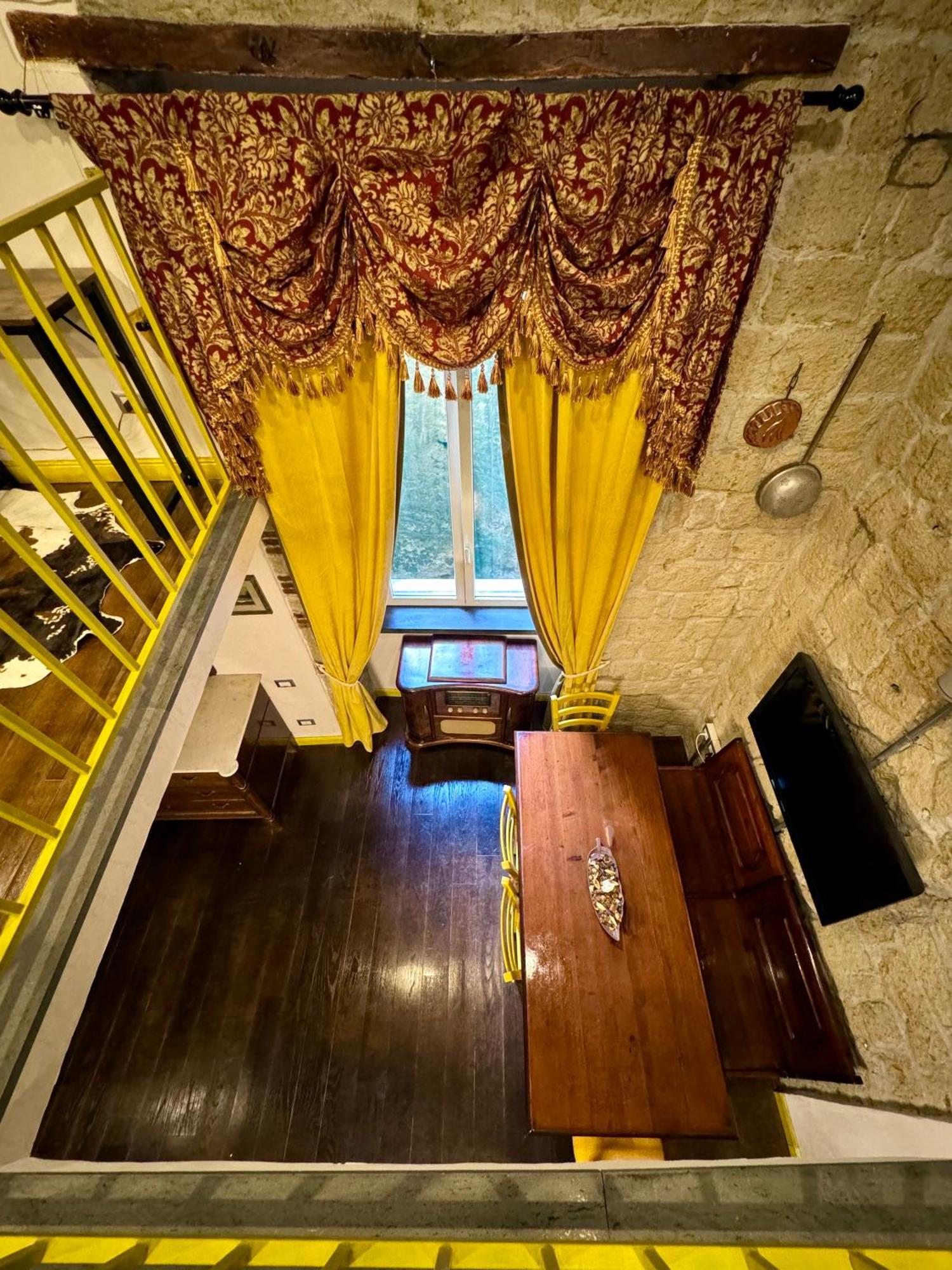 Carlito'S House- Un'Intera Casa Al Centro Storico Lejlighed Napoli Eksteriør billede